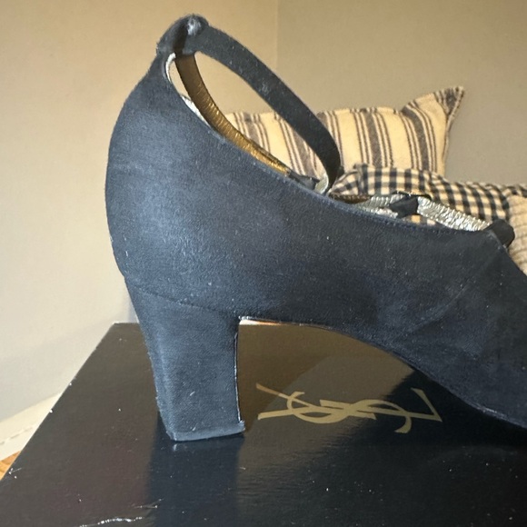 Yves Saint Laurent Black Vintage Suede Pumps - Picture 8 of 12